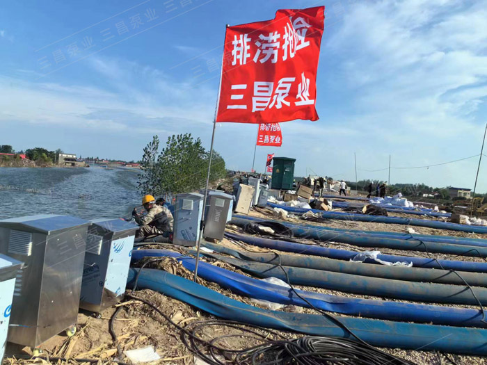岳阳华容县团洲垸抗洪抢险,湖南三昌泵业在行动 岳阳华容县团洲垸抗洪抢险,湖南三昌泵业在行动